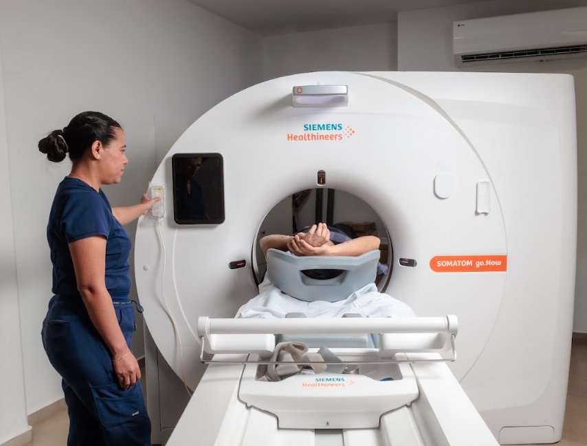 Tomógrafo Siemens Healthineers en Hospital San Lucas Oaxaca